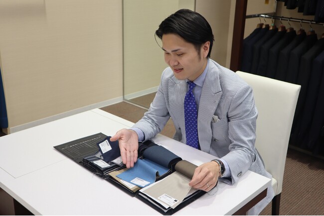 ビジネスカジュアルが浸透する中、夏でも週1回以上スーツ着用は4割　夏用オーダースーツは「普段の仕事着」「商談やプレゼンなどの勝負服」で活躍決め手は自分にあったサイズ感と清涼感
