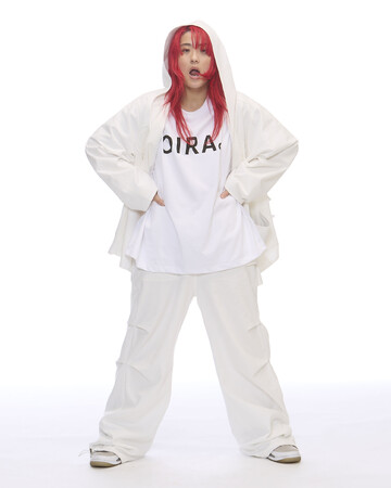 ジェンダーレス、プラスサイズモデルHIBARIプロデュースによる、アパレルブランド「OIRA。」が7月19日予約販売開始。