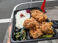 浜町・人形町【豪快!はみ出るからあげ弁当】「おおきに弁当」オープン