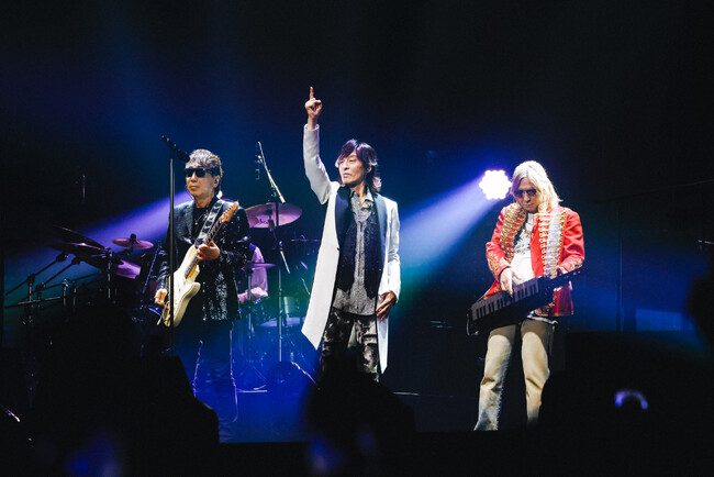 いよいよ7月27日（土）午後8：00からWOWOWで放送・配信！「TM NETWORK 40th FANKS intelligence Days ～YONMARU～」のライブレポートが到着！