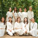 ホワイトコーデで花嫁会を楽しむ花嫁 ホワイトコーデで花嫁会を楽しむ花嫁