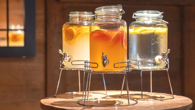 ビネガードリンク、岩盤浴、アルコールドリンク、朝食お茶漬けセットなど6つの無料サービス！オールインクルーシブな宿に生まれ変わりました［町家ホテル おやど baison］