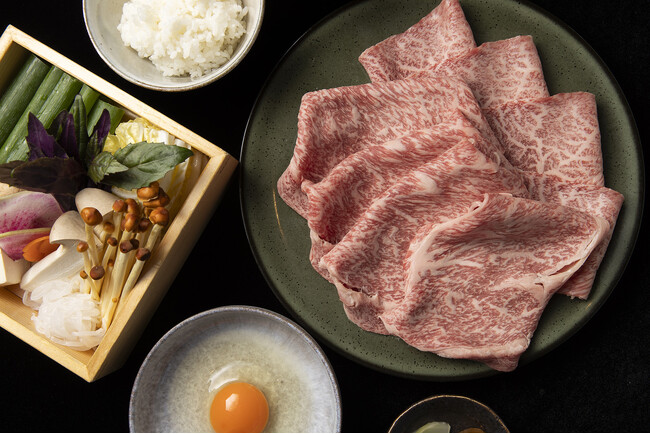 A５ランクの和牛を食べ放題で楽しむ！「すき焼き十二天」の新業態が8月1日（木）広尾にオープン