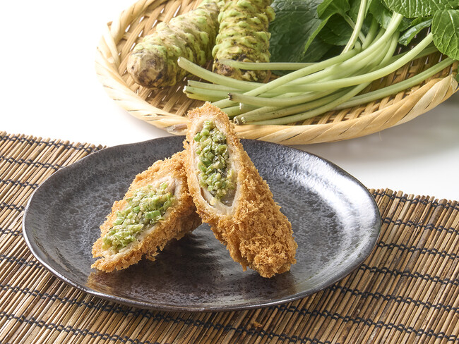 “茎わさび”と“大葉”の爽やかさが香る、まい泉・夏の新作かつ「安曇野産茎わさびの巻きかつ」7/31（水）より夏季限定販売
