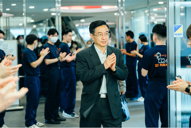 東京モード学園 HAL東京　首都医校など専門学校・大学を視察中国大使館教育処 公使参事官が表敬訪問