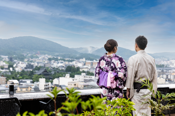 【四条河原町温泉　空庭テラス京都】日本美を感じ京の夏を満喫【1日1組2名様限定】時を忘れる二人だけの旅を＜色浴衣・朝食付き＞プランを提供