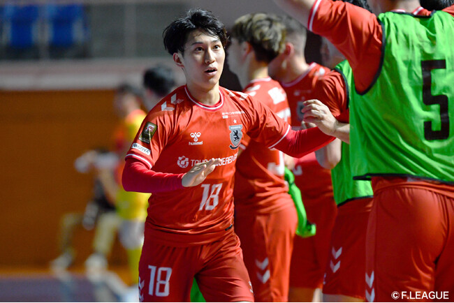 金澤空（名古屋オーシャンズ）がＦリーグ通算100試合出場を達成！【Ｆリーグ2024-2025】今こそ最高のフットサルを