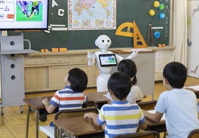 Pepperを活用した授業プログラムに「金融リテラシー教育」を追加
