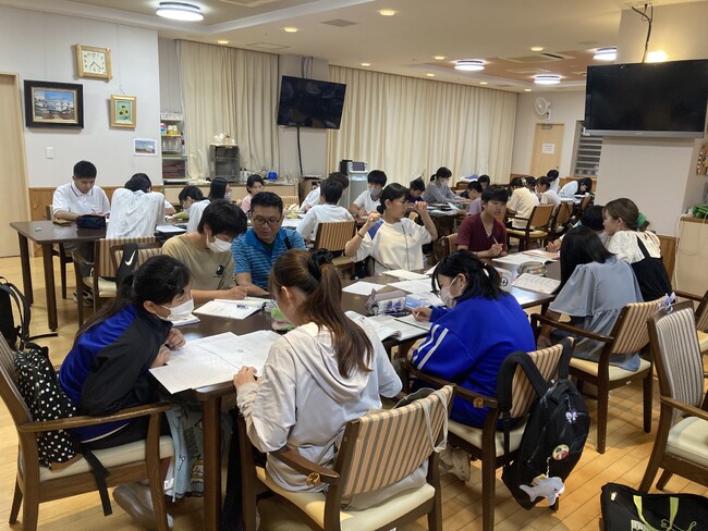 東海地方最大規模の無料塾【NPO法人東海つばめ学習会】愛知県春日井市で美容院と提携。つばめ塾生に優待価格！最大半額で家計応援！