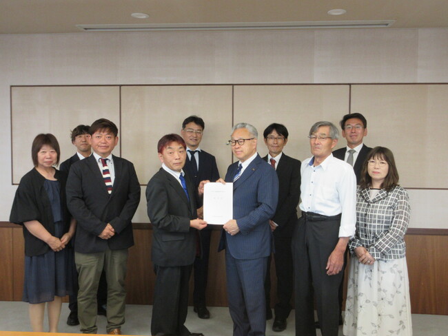 豊橋市認定農業者連絡会による要望書の提出を行いました