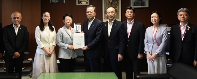 荒川沿川の７区長による国土交通大臣への要望書提出