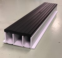 インジケータ機能付き「薄型トラフ」を開発