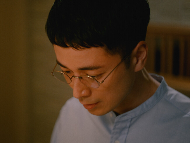 ドイツ伝統工芸織物シュニール織のブランド「FEILER(フェイラー)」 「心はいつだって踊れる。」ブランドMovie8月1日(木)公開 FEILER | Surprise Gifts 篇