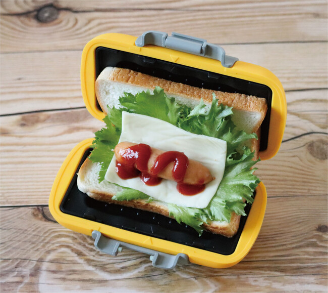 【業界初*】電子レンジで作れるハーフホットサンドメーカー