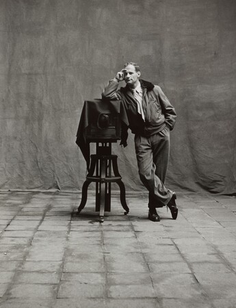 Marta Ortega Perez（MOP）財団がアーヴィング・ペンの100周年記念展を発表：世界に名を馳せる写真家アーヴィング・ペンのスペイン初の回顧展