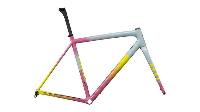 ミニマリストグラベルバイクCruxにUDH対応の新色発売