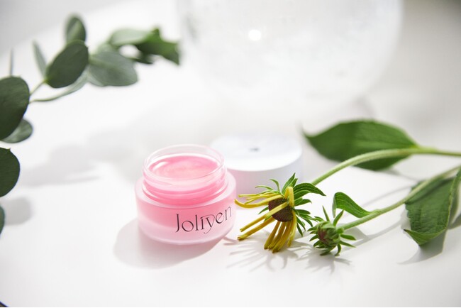 ヘアメイクアップアーティストGeorgeプロデュースブランド「Joliyen.(ジョリエン)」から新商品「バランシングリップバーム」が登場！