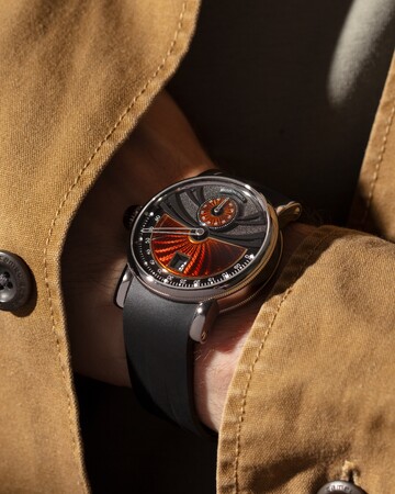 【世界限定50本】CHRONOSWISSのアイコニックモデル、90年代のデルフィスが蘇る！