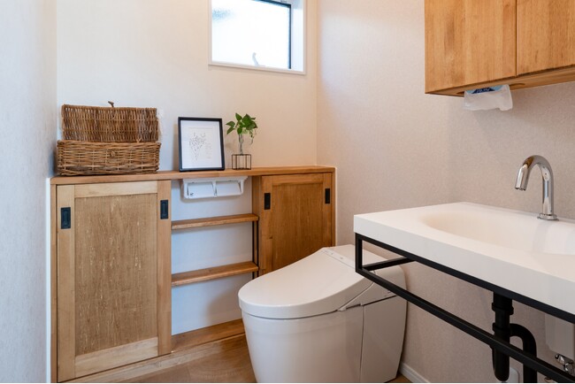 8月10日は「トイレの日」　4割弱が自宅のトイレに不満あり　不満1位は「掃除の手間」、2位「臭い」　～ 家づくりのプロが解説！「失敗しないトイレ選び」 ～