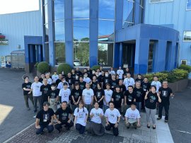 Tシャツ着用集合写真 Tシャツ着用集合写真