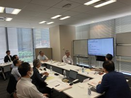 選考委員会会場の様子 選考委員会会場の様子