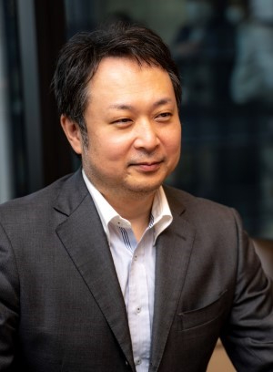 デロイト トーマツ ファイナンシャルアドバイザリー合同会社 前田善宏氏がiUの教授に就任 2025年度からプロジェクトを推進