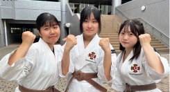 女子高校生三人組が起業！　地域活性化のため、国立市の桜をイメージした入浴剤「とこしえざくら」を販売