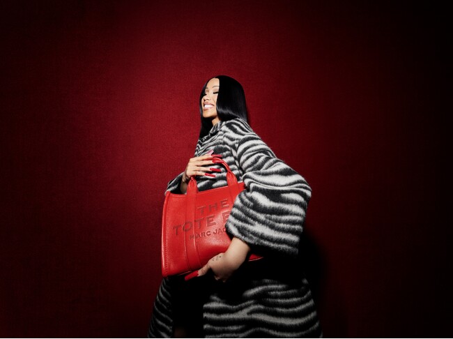MARC JACOBS 2024年フォール キャンペーンにカーディ・B を起用！