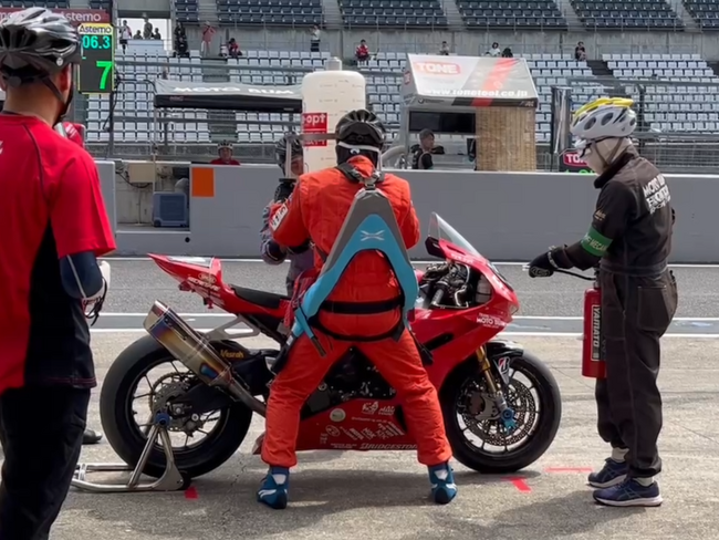二輪ロードレース世界大会「鈴鹿８耐」で異例の大活躍！TEAM SUGAI RACING JAPAN へアシストスーツ提供。