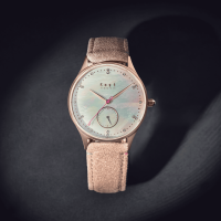 MADE IN JAPANのカスタムオーダーウォッチを世界に発信するMaker's Watch Knotから、俳優 柚希礼音さんの芸歴25周年を記念する限定版ウォッチ「カペラ シルバージュビリーモデル」が登場!アミューズ アーティストオンラインショップ A!SMARTにて限定販売開始!