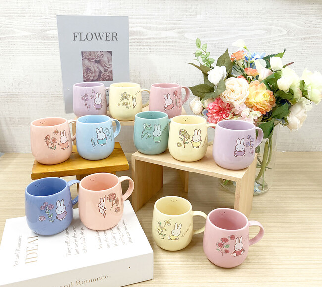 8月発売！ミッフィーのお花屋さん「フラワーミッフィー」の人気アイテム、バースデーフラワーシリーズにシルエットがかわいいマグカップが仲間入り！アートのように飾ってインテリアとしても楽しめる花瓶も登場
