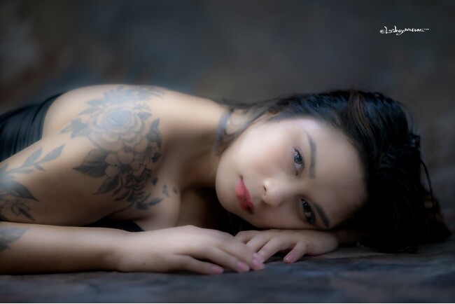 モデルさんを撮りながら、写真のライティングを学びませんか？Laskey Pictures先生と共同のポートレート講座のご案内。