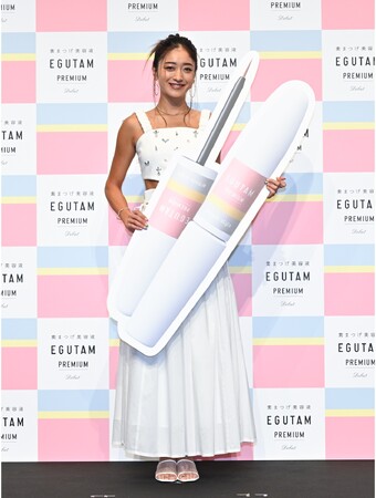 モデルの池田美優（みちょぱ）さんが1日アンバサダーに就任！ 25歳でつけまつげを卒業。人と比べずナチュラルな美しさを追求するみちょぱさんの美の秘訣は『コツコツと続けること』