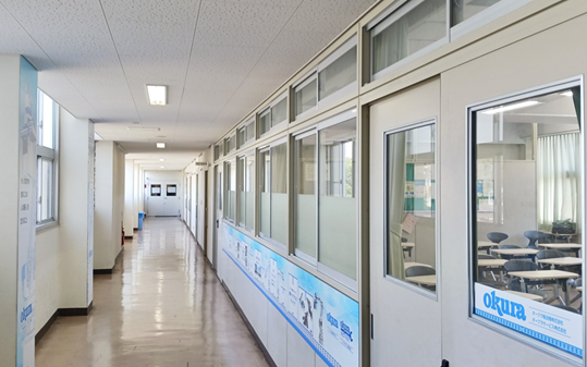 オークラ輸送機、明石工業高等専門学校とネーミングライツ協定を締結