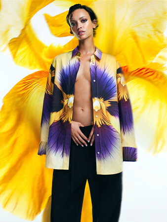 【Desigual News】「Blooming Dreams」デシグアル×ムッシュ・クリスチャン・ラクロワによる開花と再生の新コレクション。デジタルフラワーが咲き誇る抽象的異世界観を表現。