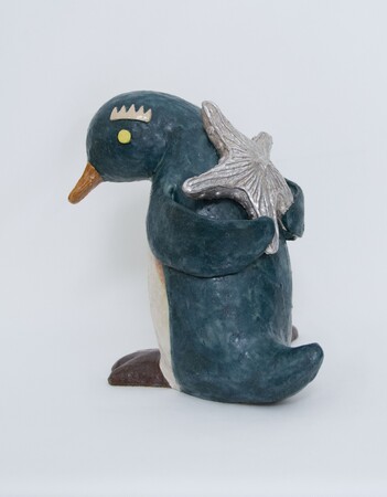 【京都 蔦屋書店】長田沙央梨の個展「Good night, little stars.」を9月6日（金）より開催。海の動物が繰り広げる夜の物語を表現した立体作品群を展示。