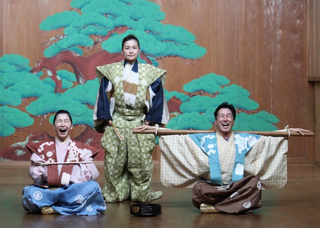 お笑いの原点は狂言にあり。600年の歴史を受け継いだ和泉宗家が送るファミリー向け公演を11/30に実施。40名限定、神聖な檜舞台に立てる一生に一度の体験付チケットをアソビュー！で販売開始。