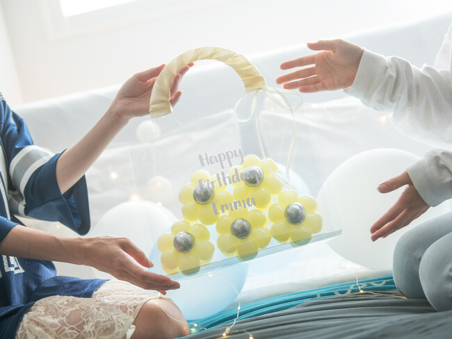 ホテル業界初！オリジナルメッセージが添えられる「クリアバッグのバルーンフラワー」付き宿泊プランがslash 川崎にて2024年8月21日（水）から販売開始！