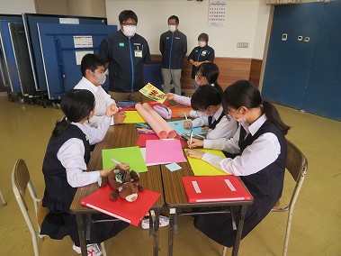 震災復興支援として12年間継続した「わかめ販売指導授業」大船渡市立末崎中学校として最後の授業を開催　地元の名産を広めるノウハウを指導し、地域に貢献
