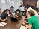 操作演習する市職員 操作演習する市職員