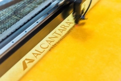 ALCANTARA(R)を採用したラグジュアリーカーが「Monterey Car Week 2024」にて展示