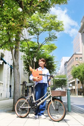 RENAULT Marseille206E 車体カラー:Beige RENAULT Marseille206E 車体カラー:Beige