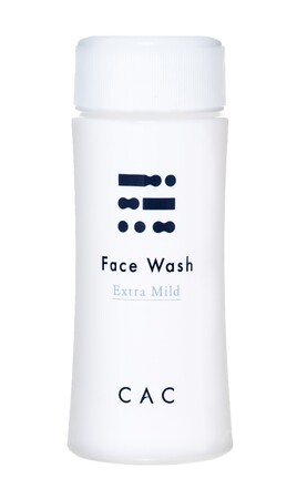 創業45周年のＣＡＣが「朝の導入洗顔」として発売した低刺激の泡洗顔料「ＣＡＣ フェイスウォッシュ エクストラマイルド」に付け替えが簡単なレフィルを追加発売