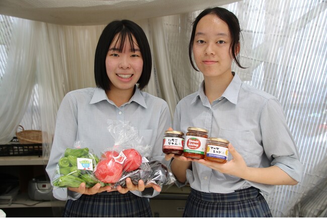 地元学生が丹精込めて栽培した農作物を販売　東濃道の駅フェア＆恵那農高マルシェin 土岐プレミアム・アウトレット