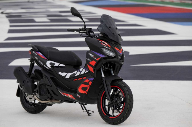 アプリリア　SR GT 200 レプリカを発売