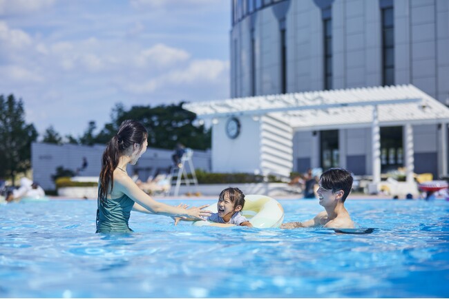 【びわ湖大津プリンスホテル】お得な「ずらし旅」で、遅めの夏を満喫したい家族を応援！絶景プールとホテルグルメで、残暑を楽しみつくす旅を提案