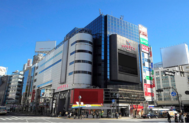 【九州筑豊ラーメン山小屋】『SHIBUYA SCRAMBLE S』グランドオープン！創業50余年 「山小屋」がラーメン提供に加えて土産品の販売を開始、9月には「BUDDiiS」とコラボメニューも販売！