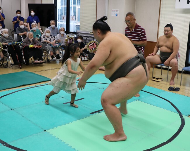 「老人福祉センターではっけよい！」を開催しました！