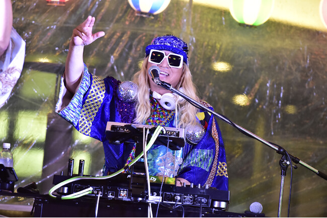 【イベントレポート】浜松町の夏の風物詩 第15回ハマサイトの夏祭り　DJ KOOによるリミックス盆踊り「BON DANCE」 ほか、早見優、島谷ひとみらのスペシャルステージに4000人が集まり大盛況