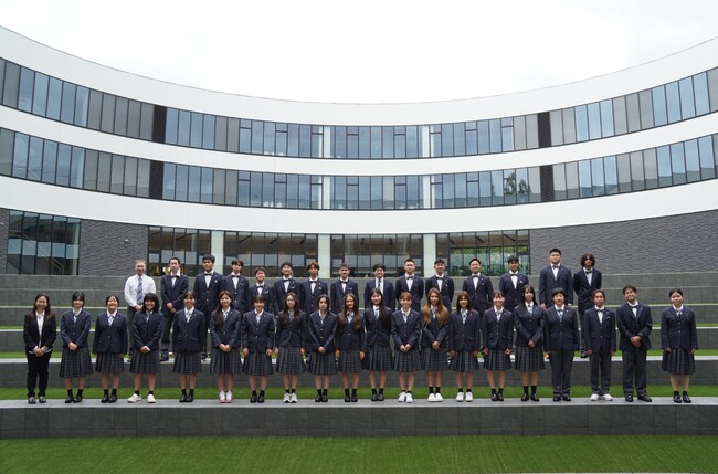 国際高等学校が第3回入学式を実施、3学年に23カ国からの生徒が集う